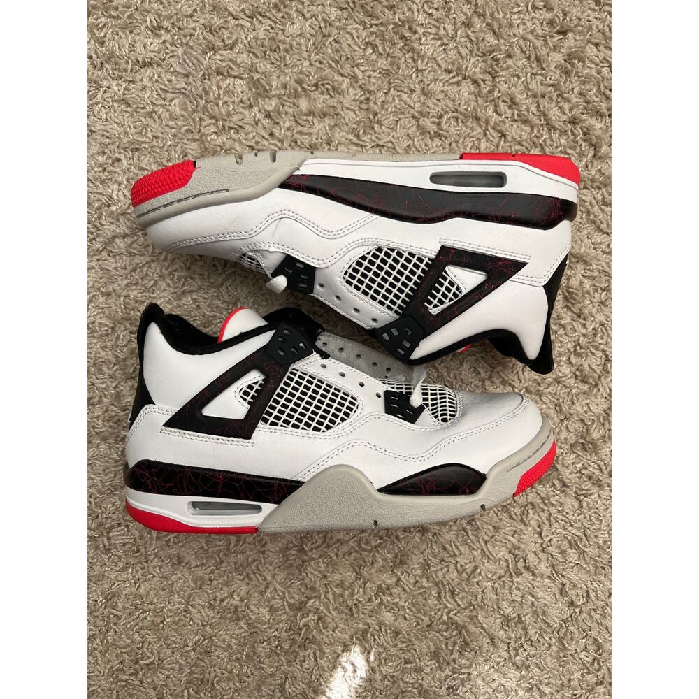 Nike Air Jordan 4 Retro Pale Citron Size 5.5 Youth